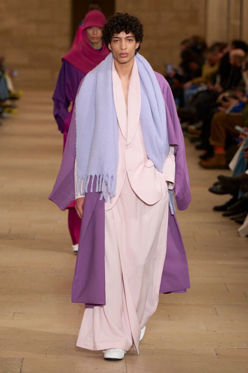 kendam_com's tweet photo. IM MEN Fall Winter 2026-2027 collection fashion show at Paris Men Fashion Week FW26 (January 22, 2026) https://t.co/i8M8TFJWnv
#IMMEN #FW26 #AW26 #Runway #IsseyMiyake #Paris #Kendam https://t.co/cp5HYPpURm