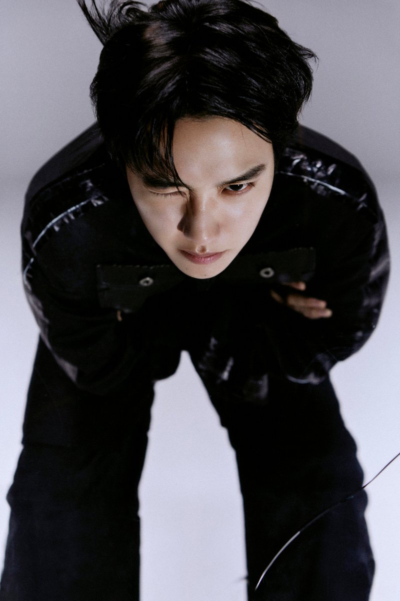 clairmerence's tweet image. ที่พีคคือใครจะเชื่อว่าได้รูปนี้มาเพราะจริงๆ คยองซูตาแห้ง เลยเผลอกะพริบตาข้างนึงตอนถ่าย แต่เป็นรูปที่ดีเฉย