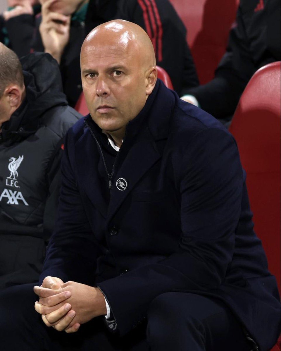 LIVERPOOL WIN OVER MARSEILLE;
TWO KEY FACTORS STAND OUT

Liverpool moved to the brink of the Champions League knockout stages with a commanding 3-0 victory over Marseille at the Stade Vélodrome 

1. Tactical Mastery of the 4-2-2-2

Arne Slot’s tactical shift to a narrow 4-2-2-2