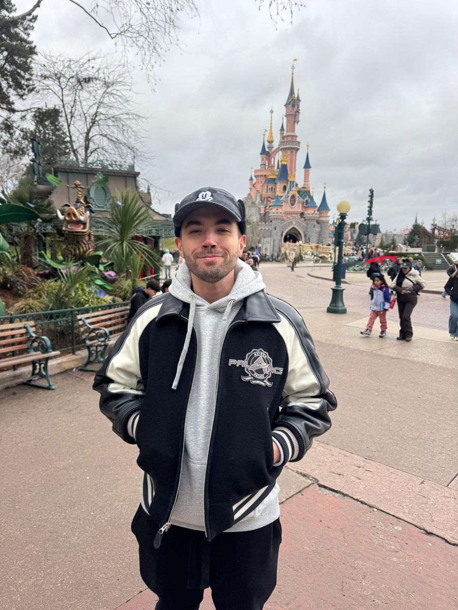 Sam Hurst tweet media