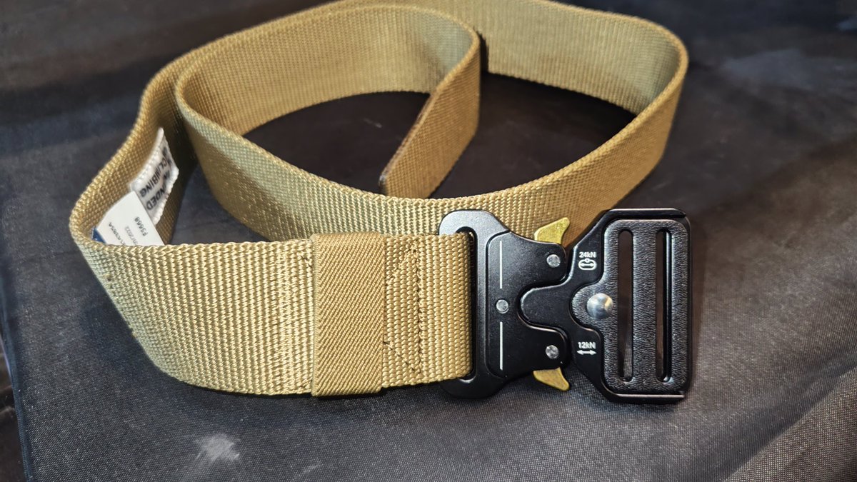 11b2fieldstaff's tweet photo. Propperのタクティカルベルト販売中!
https://t.co/ygTqHxt7Iz
クイックリリースのバックルはスムーズに動くので装備もしやすいです😊
ベルト自体は幅44mmのシンプルなデザインとなっているので普段使いにも良さげ👍
#Propper
#サバゲー
#タクティカルベルト https://t.co/IbvwjSBgOM