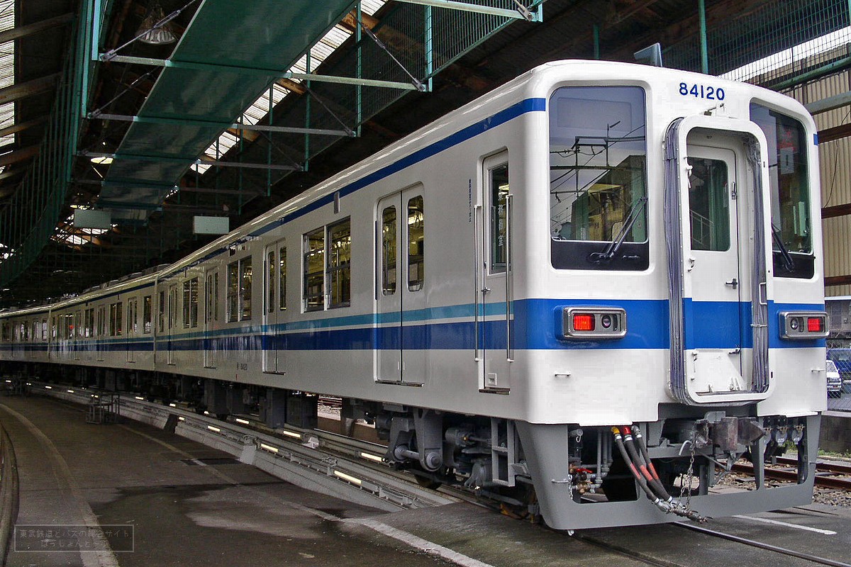 ずっと近鉄公式のこれが西新井工場にしか見えないで仕事が手につかないほどでした(んなことない

にしても既視感とは怖いもので、泉北高速より8000系に見えてしまいます。
ところで、この近鉄ってどこ走ってるんですか？（そっちは素人