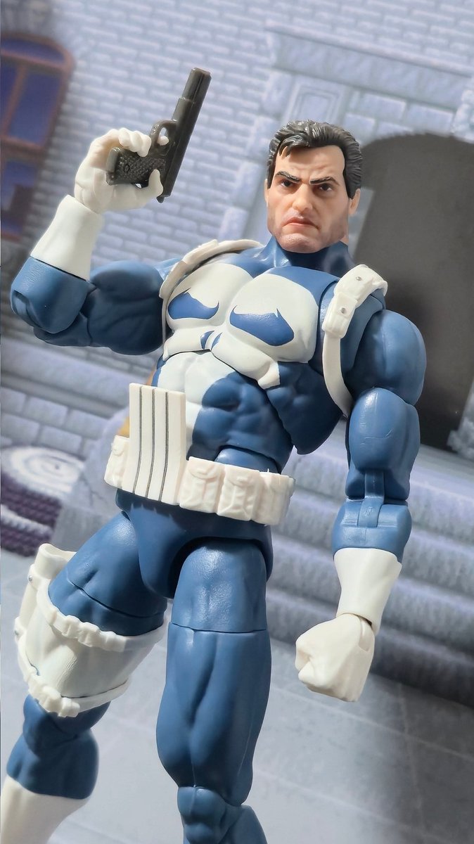 シンプル故によく動くから元のゲームのイメージでゴリゴリ遊べて武器も