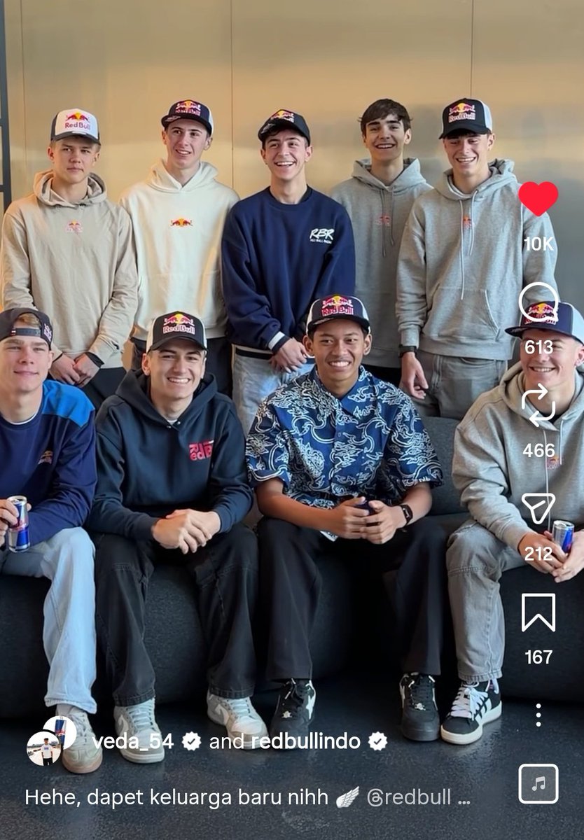 Veda x Red Bull  🪽

Veda Ega Pratama resmi menjadi pembalap motor Indonesia pertama yang bergabung dengan Red Bull Athletes.

Sangar tenan lurrr 🔥🇮🇩