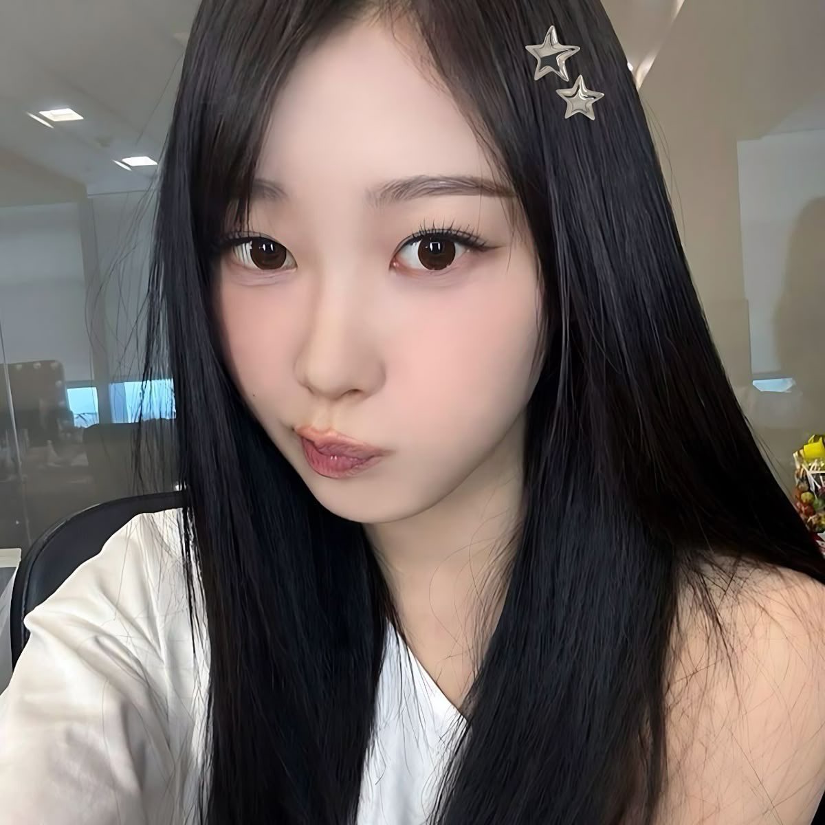 muffinsweetest's tweet image. My crush is so cute I really wanna try to make a conversation with him one dayyyyy ˶ˊᜊˋ˶ maybe the time will come where a conversation opportunity comes I hope ꃋᴖꃋ #digitaldiary #fyp