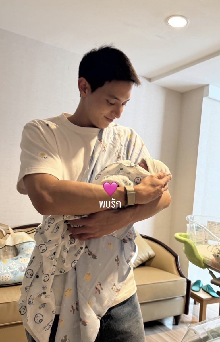 sthaftxrtherain's tweet image. ฉันอยู่ในวัยที่เจมส์จิเลี้ยงลูกแล้วอ่ะ 😭