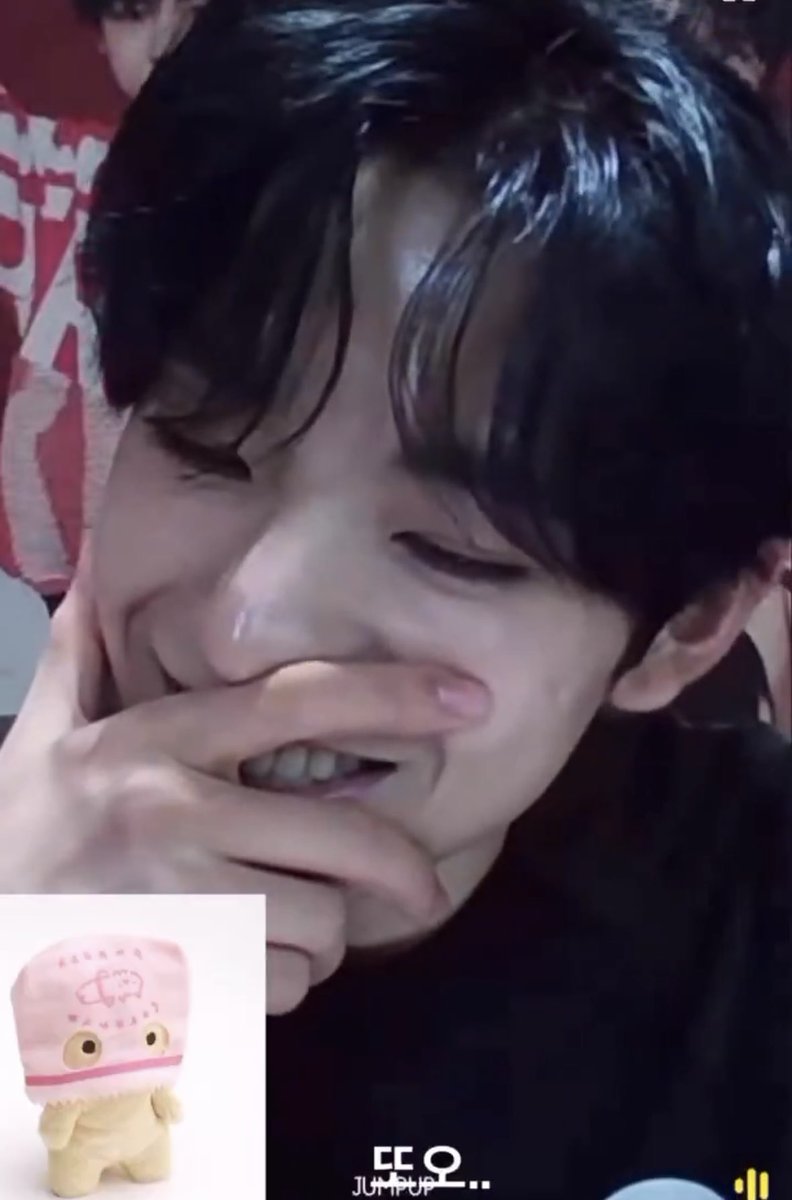 5OOOhz's tweet image. 이 웃음 시리즈 평생 계속되길