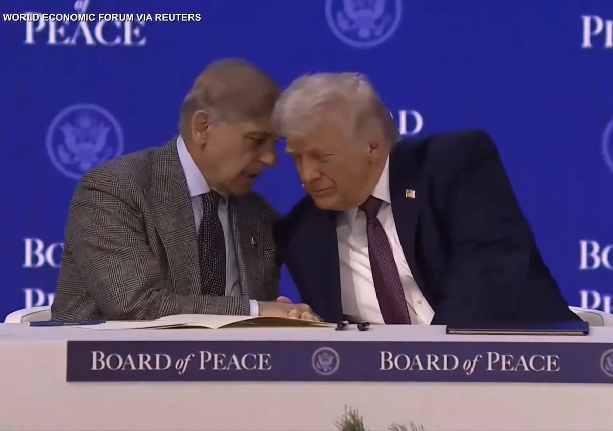 dekhane_mukul's tweet image. They both seem to be "Gay" and Happy...

#wordplay