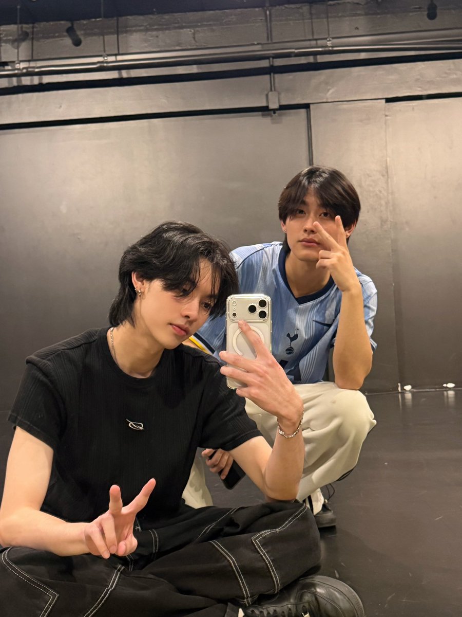 ไหนใครรอดูโชว์คอฟฟี่บ้างค้าบบบ

#copperfifa