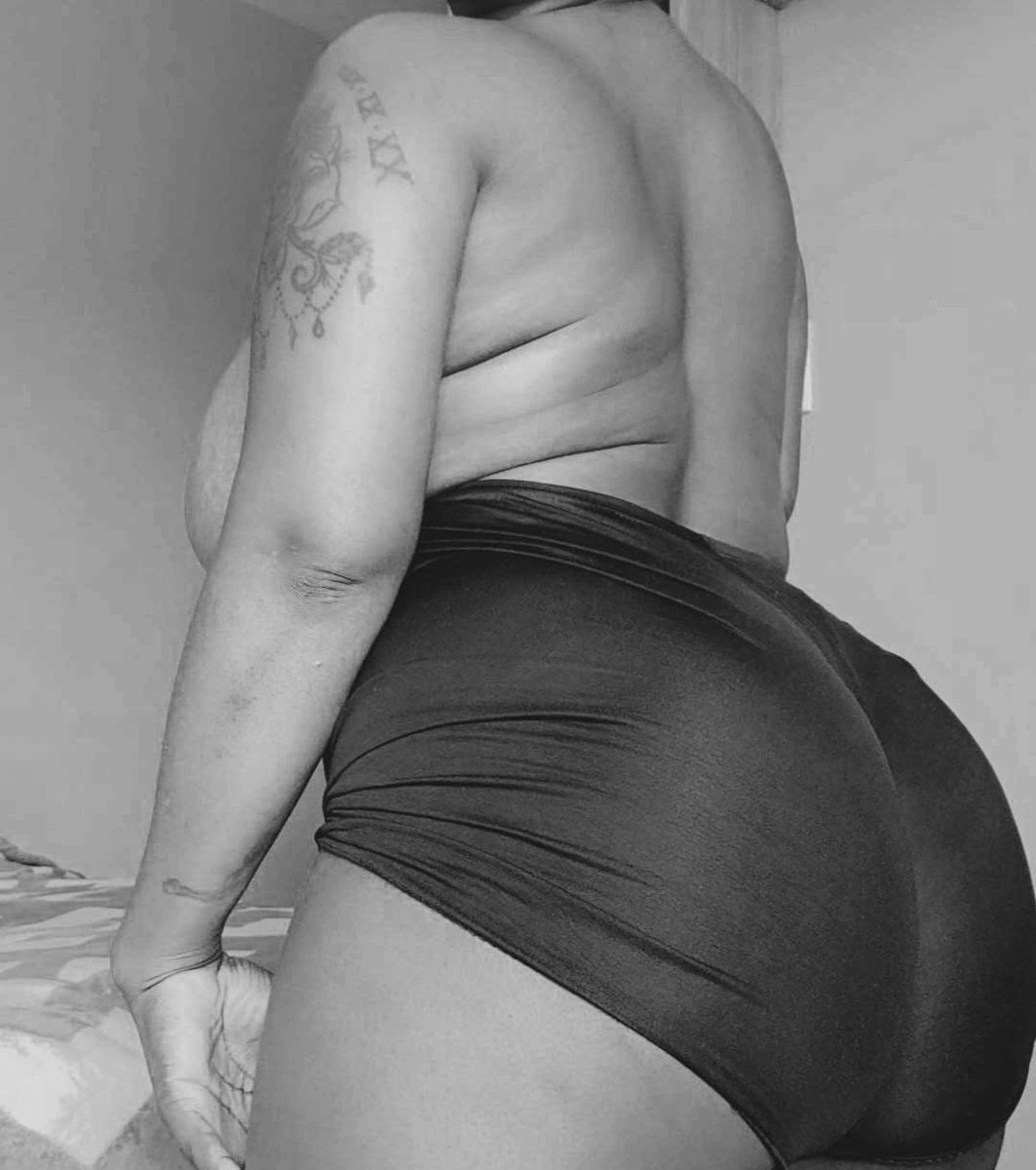 Honey Bee from Vosloorus Ext25 Gauteng 👌 😍 ♥️ 🙌🏼

If you want to spend some time with her, I'll provide her tenz via Dm