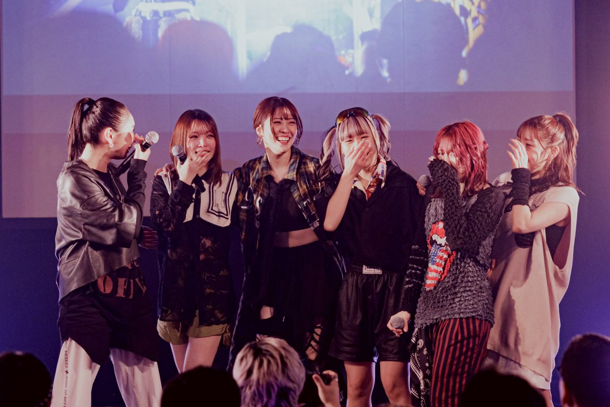 Finally_Rock's tweet photo. ✨𝑻𝒉𝒂𝒏𝒌 𝒚𝒐𝒖✨

Finally特大発表ワンマンライブ
「うちらやっぱ最強じゃん！」
at SHIBUYA duo MUSIC EXCHANGE

というわけで！
本日の特大発表は！

①今年の夏、メジャーデビュー決定!!
②7/29 Zepp Shinjuku開催決定!!

私たちメジャーデビューすることになりました！！！
そしてZepp Shinjukuも決まりました！

サプライズ発表笑えたし泣けたし
2026年もアゲアゲFinallyで頑張ります💪

これからも一緒に駆け上がっていこうね🔥

<Set List>
01.     HATER
02.    XXXXXX
03.    Call my name
04.    Danger

medley
05.    Innocent War／Finally／
          君に咲いたリナリア／君エール／
          決別イミテーション／燈~tou／
          夏の怪獣／LANDSTAR／ありのまま
06.   アイドル讃歌
07.    StartLine
08.   WINNERS
09.   アゲアゲええじゃないか!!!
10.    うちらやっぱ最強じゃん？

🎧本日のプレイリスト🎧
https://t.co/5tnPO9WBJQ

《member》
🟪Juri（@juri_ddd ）
🟦Meg（@megutan777 ）
🟥Rinka（@yaorinka ）
🟧Haruna（@haruharu_5_10 ）
🟨Tina （@tlna_0619 ）
⬜️Aoi （@aoi_1204a ）

#ファイナリー
#Finally
#0122Finally特大発表するって