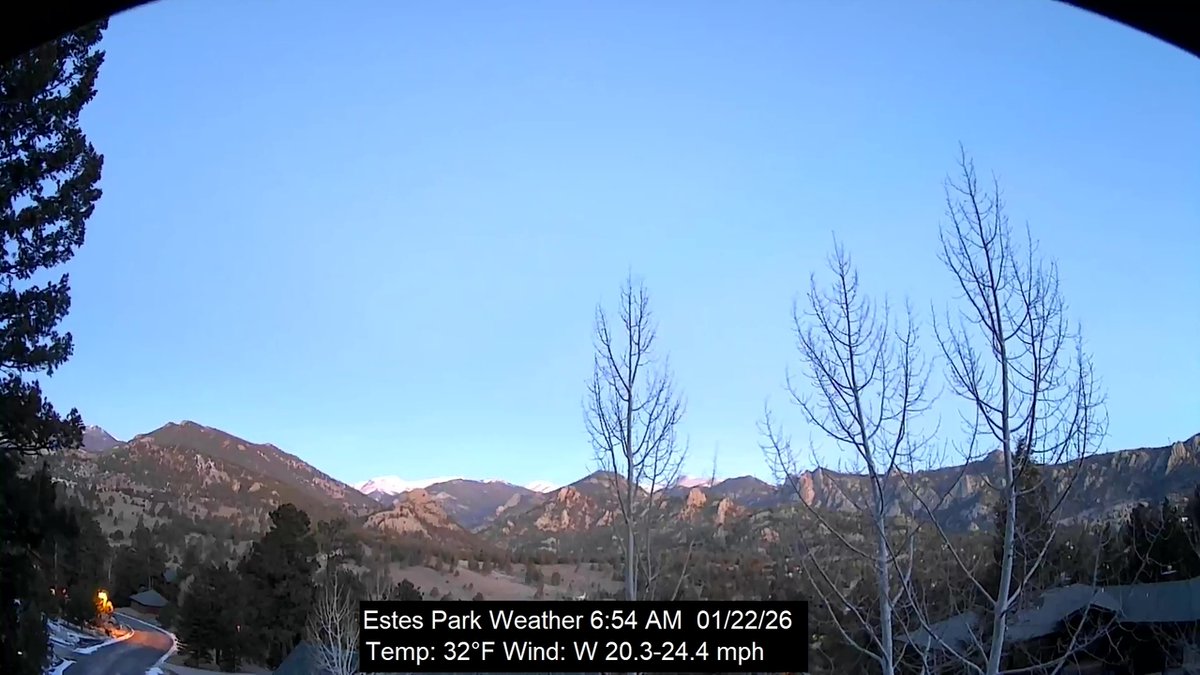 EstesWeather's tweet image. Estes Park, CO weather: clear | 32F | humidity 26 | wind NNW 23.1 -&amp;gt; 22.5 | Today: 16F/32F Rain 0.00 |  January 22, 2026 at 07:00AM #cowx