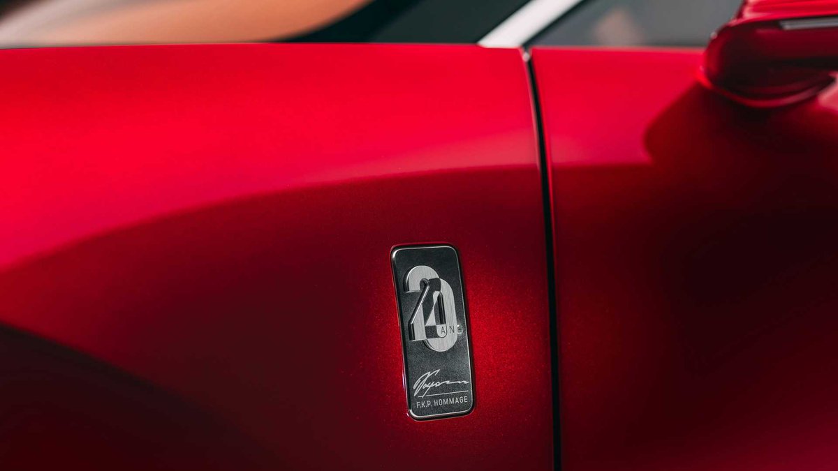 ブガッティ FKP オマージュが発表

18億円超
ワンオフモデル
シロンがベース
W16クアッドターボエンジン
最高出力1580hp
フロント20インチホイール
リア21インチホイール
アルミ一枚板センターコンソール
41ミリ オーデマ ピゲ トゥールビヨン