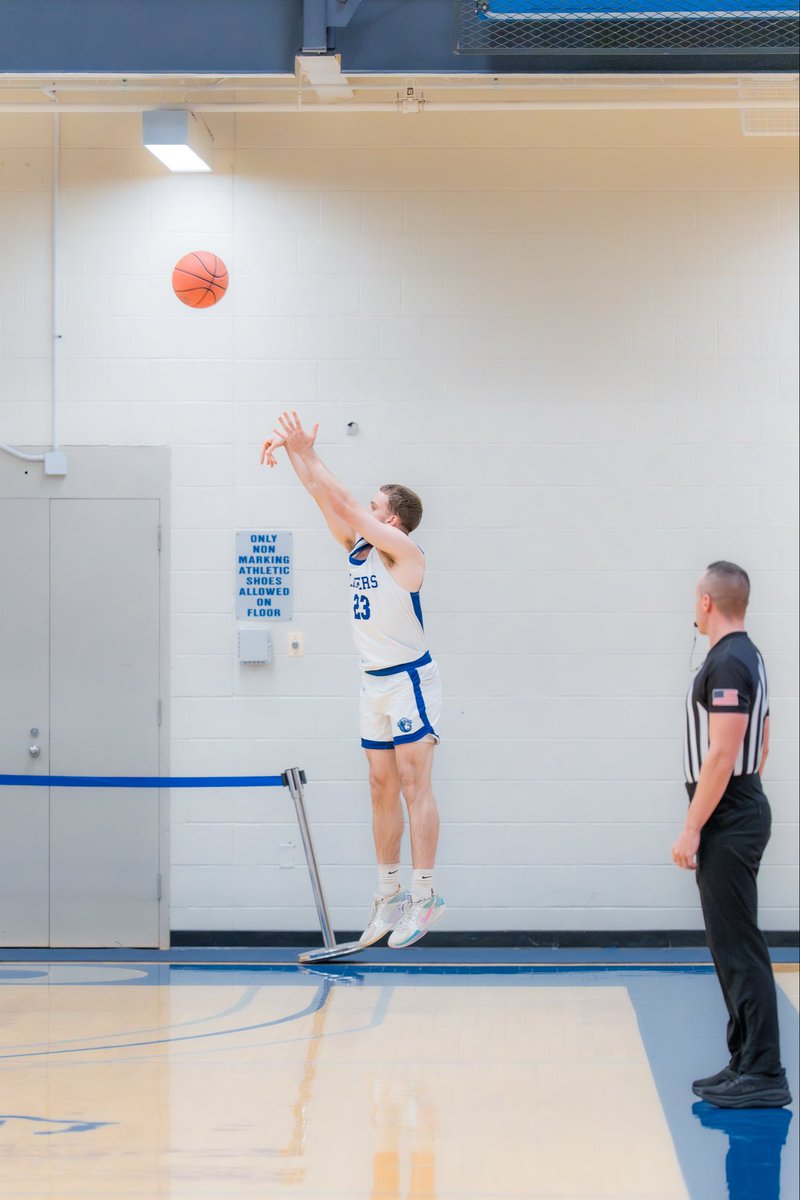 LakelandCCMBB's tweet photo. All-Academic Team for the Fall Semester: 
Owen Coughlin :  3.5 GPA 

Jadallah Suleiman : 3.5 GPA 

Nathan Tadiello :  4.0 GPA 

James Downie : 3.8 GPA 

Good work guys!!! #TTw https://t.co/hB29D8rWMJ
