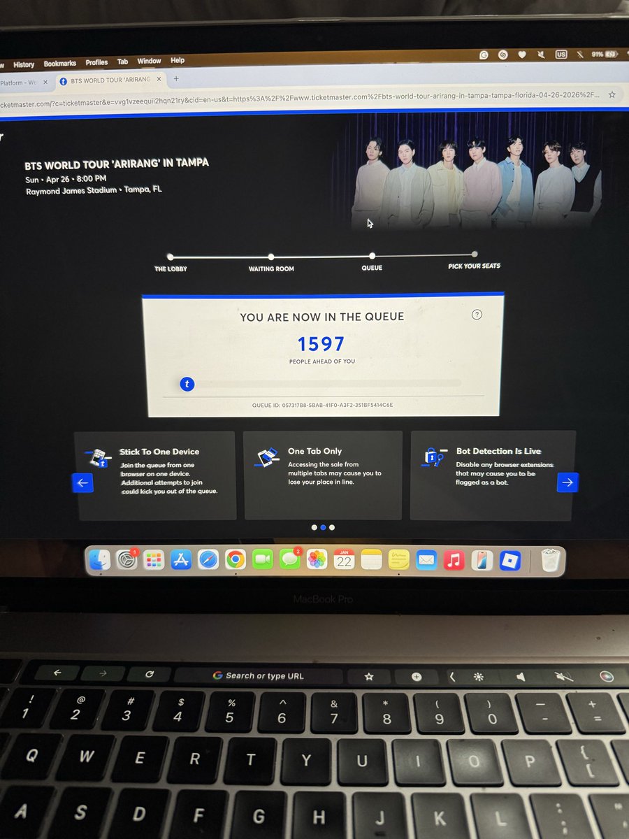 jinnie_flowers's tweet photo. HOLY FREAK THANK YOU GOD 

#BTS #BTS_ARIRANG https://t.co/Sy7SJZqoXa