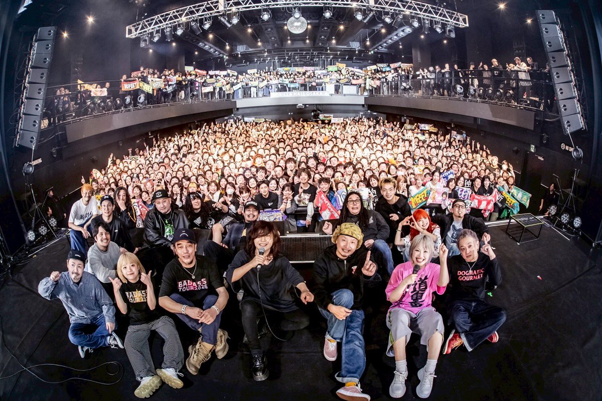 nubo_official's tweet image. 2026.1.22 BADASS TOUR
GORILLA HALL OSAKA

折り返しの3本目
いよいよ仕上がって結束力がすごい事になってきました！

ヤバTやってくれた…

残るは明後日京都

ファイナル沖縄

引き続き！

photo by HayachiN

#BADASS 
#10FEET 
#GFREAKFACTORY 
#ヤバイTシャツ屋さん 
#カライドスコープ 
#NUBO