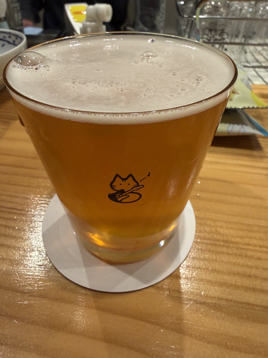 ayano_kimono's tweet photo. ちょっとご無沙汰してた #beerstandstoop
もうすぐ #bottleshoptransmit のところに移転だそうです。#ひでじ日向夏ラガー 呑めました🍺🍊✨ https://t.co/GHBZ5DcaWE