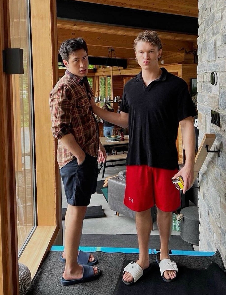 HeatedRivalryBR's tweet image. Chala Hunter, coordenadora de intimidade de Heated Rivalry, solta alguns elogios para Hudson e Connor:

"Eles são tão talentosos, gentis, pessoas maravilhosas. Os dois são tão verdadeiros... Extremamente dedicados ao que fazem e têm, pessoas com integridade. Eles são…