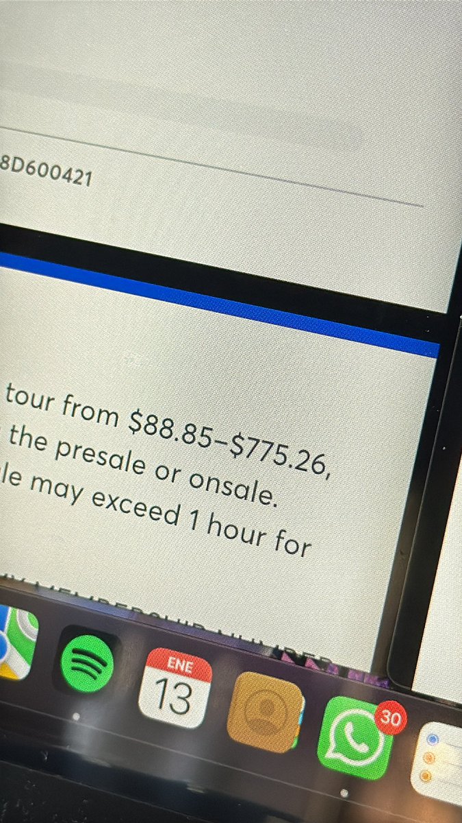 ilovvjk's tweet image. los precios de bts en el presale de tampa