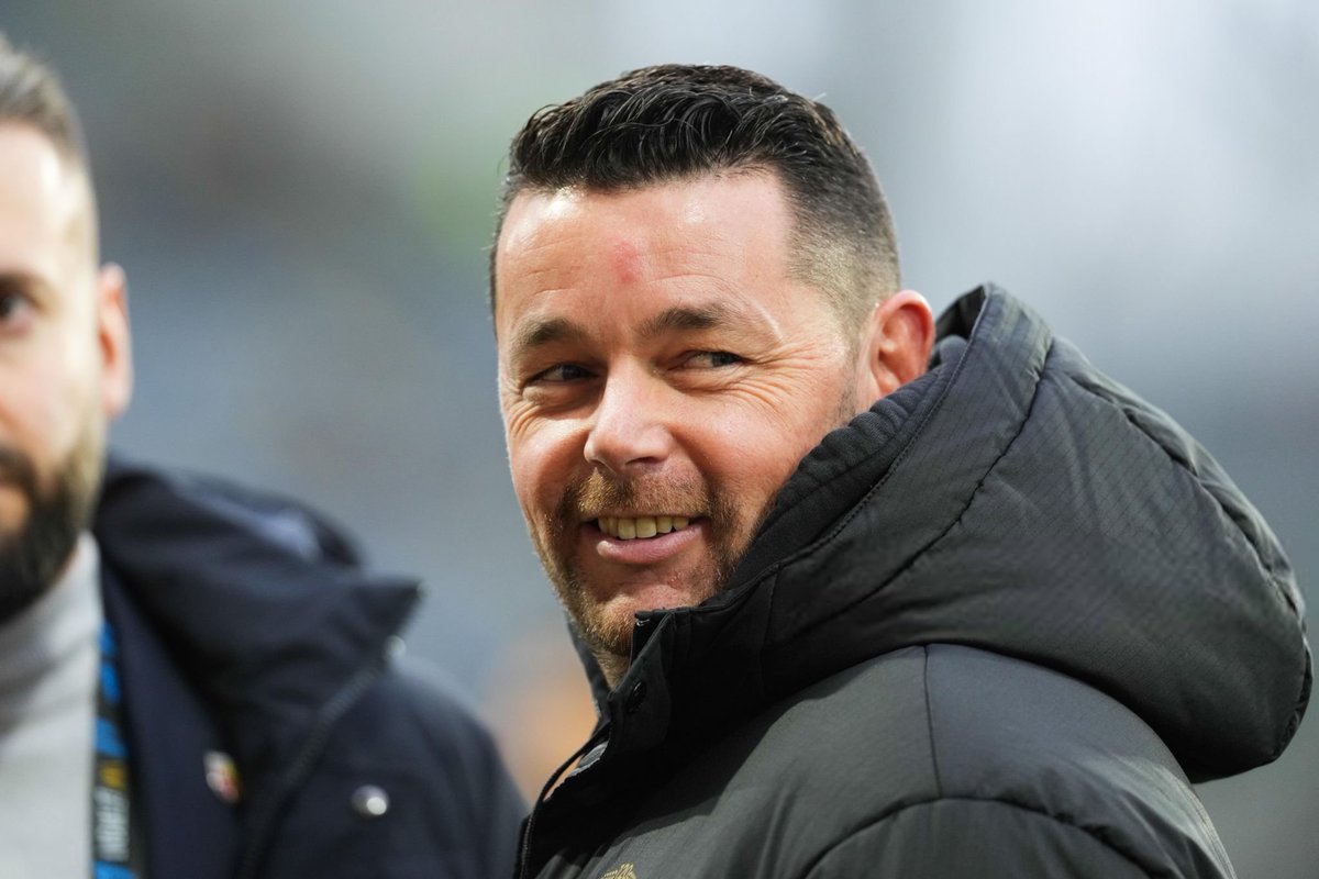 VibesFoot's tweet image. 🔴 𝗣𝗜𝗘𝗥𝗥𝗘 𝗦𝗔𝗚𝗘 𝗔 𝗔𝗦𝗦𝗜𝗦𝗧𝗘́ 𝗔̀ 𝗢𝗠-𝗟𝗜𝗩𝗘𝗥𝗣𝗢𝗢𝗟 𝗔𝗨 𝗩𝗘́𝗟𝗢𝗗𝗥𝗢𝗠𝗘 👀🏟️

« C’était très bien. Déjà, 𝗷𝗲 𝘁𝗶𝗲𝗻𝘀 𝗮̀ 𝗿𝗲𝗺𝗲𝗿𝗰𝗶𝗲𝗿 𝗹’𝗢𝗹𝘆𝗺𝗽𝗶𝗾𝘂𝗲 𝗱𝗲 𝗠𝗮𝗿𝘀𝗲𝗶𝗹𝗹𝗲 𝗽𝗮𝗿𝗰𝗲 𝗾𝘂’𝗶𝗹𝘀 𝗻𝗼𝘂𝘀 𝗼𝗻𝘁 𝗮𝗰𝗰𝘂𝗲𝗶𝗹𝗹𝗶𝘀.…