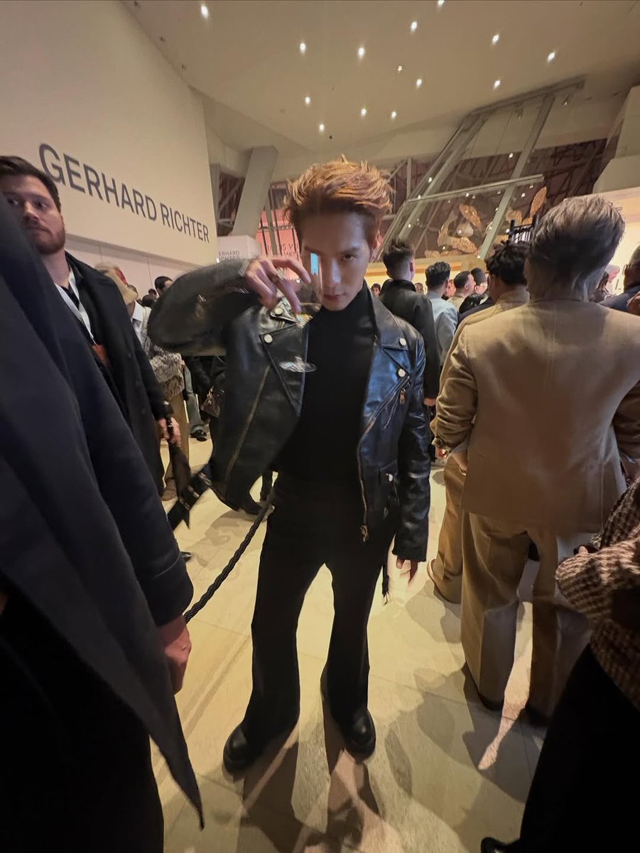 MagicMBR's tweet image. Jackson Wang no desfile de Outono-Inverno da Louis Vuitton, na terça-feira.

#JacksonWangxLVMenFW26 #SEXGOD #JacksonWang #王嘉尔