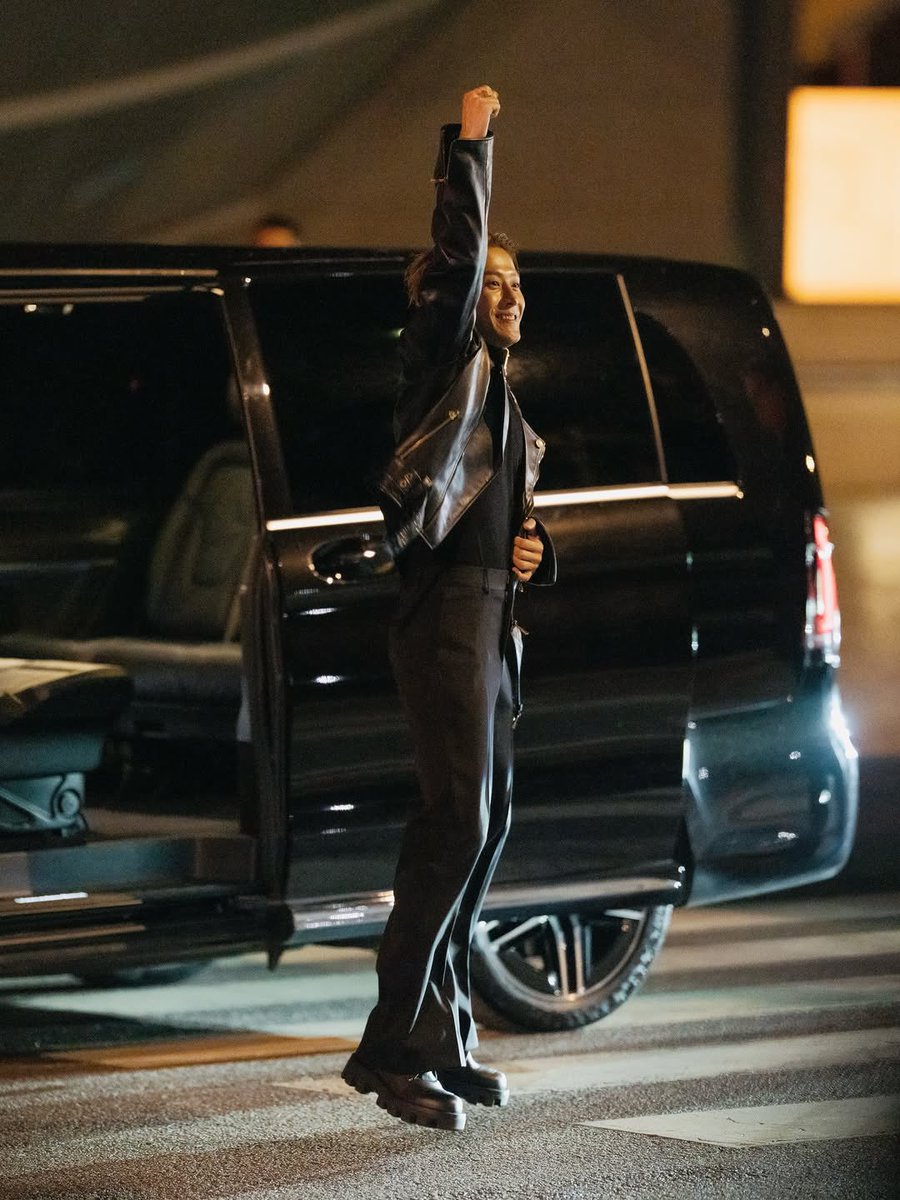 MagicMBR's tweet image. Jackson Wang no desfile de Outono-Inverno da Louis Vuitton, na terça-feira.

#JacksonWangxLVMenFW26 #SEXGOD #JacksonWang #王嘉尔