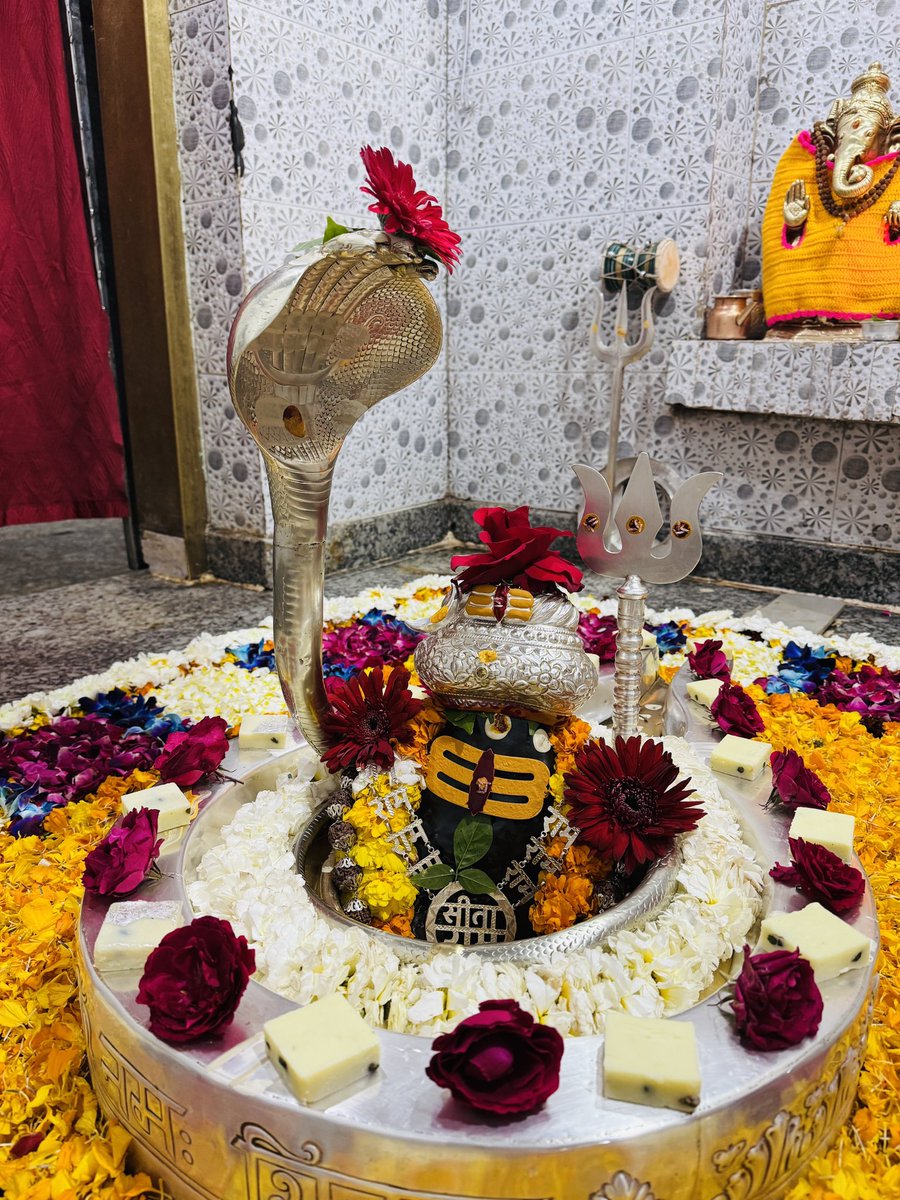 neelkanthtemple's tweet photo. शुभ रात्रि श्री नीलकंठ महादेव जी

📍 श्री नीलकंठ महादेव मंदिर उत्तराखंड https://t.co/xvOSLbPYsP