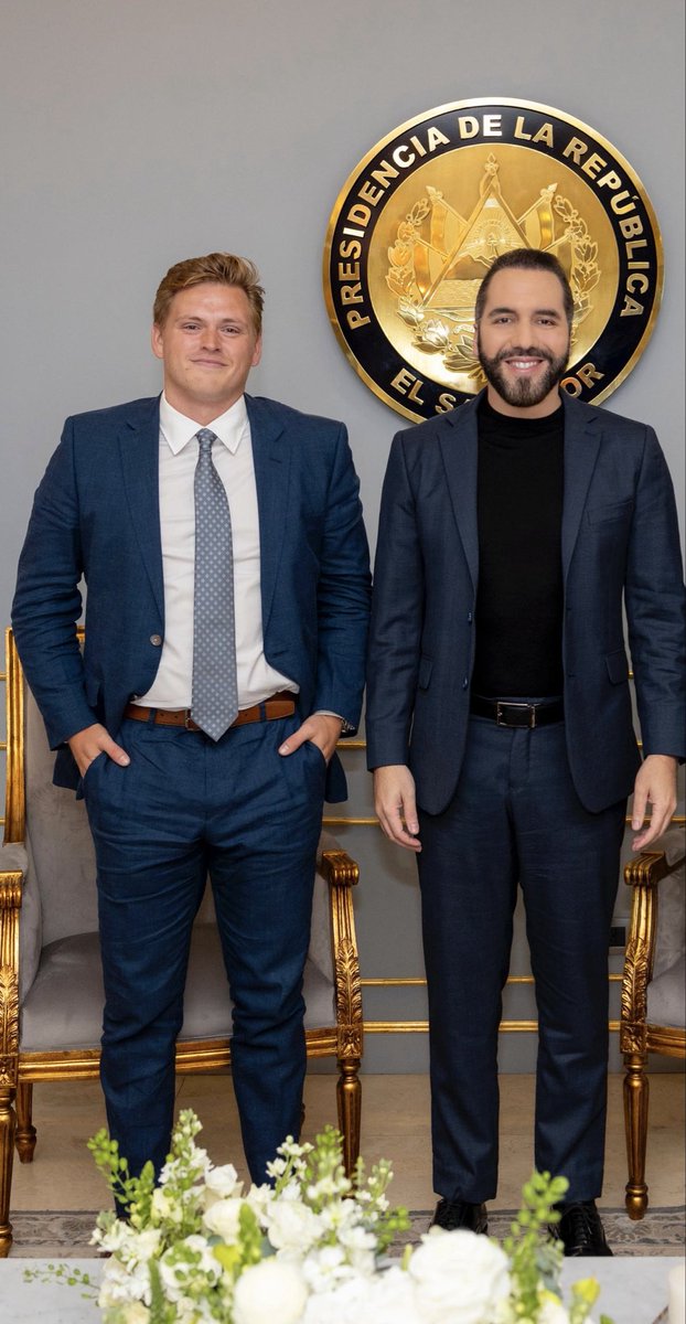 georgemcbride_'s tweet photo. An unforgettable evening meeting with President @nayibbukele.

We discussed @SatstreetSV’s expansion into El Salvador, the country’s remarkable turnaround, the extraordinary opportunities ahead, and his bold vision for the future.

Thank you, Mr. President, for hosting me.

Special thanks to @stacyherbert, @bitcoinofficesv, & @maxkeiser for bringing this meeting together - excited for what’s to come. 🇸🇻