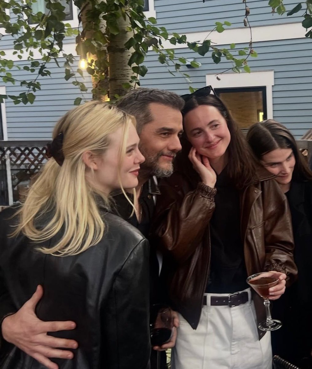 fechada com todos eles