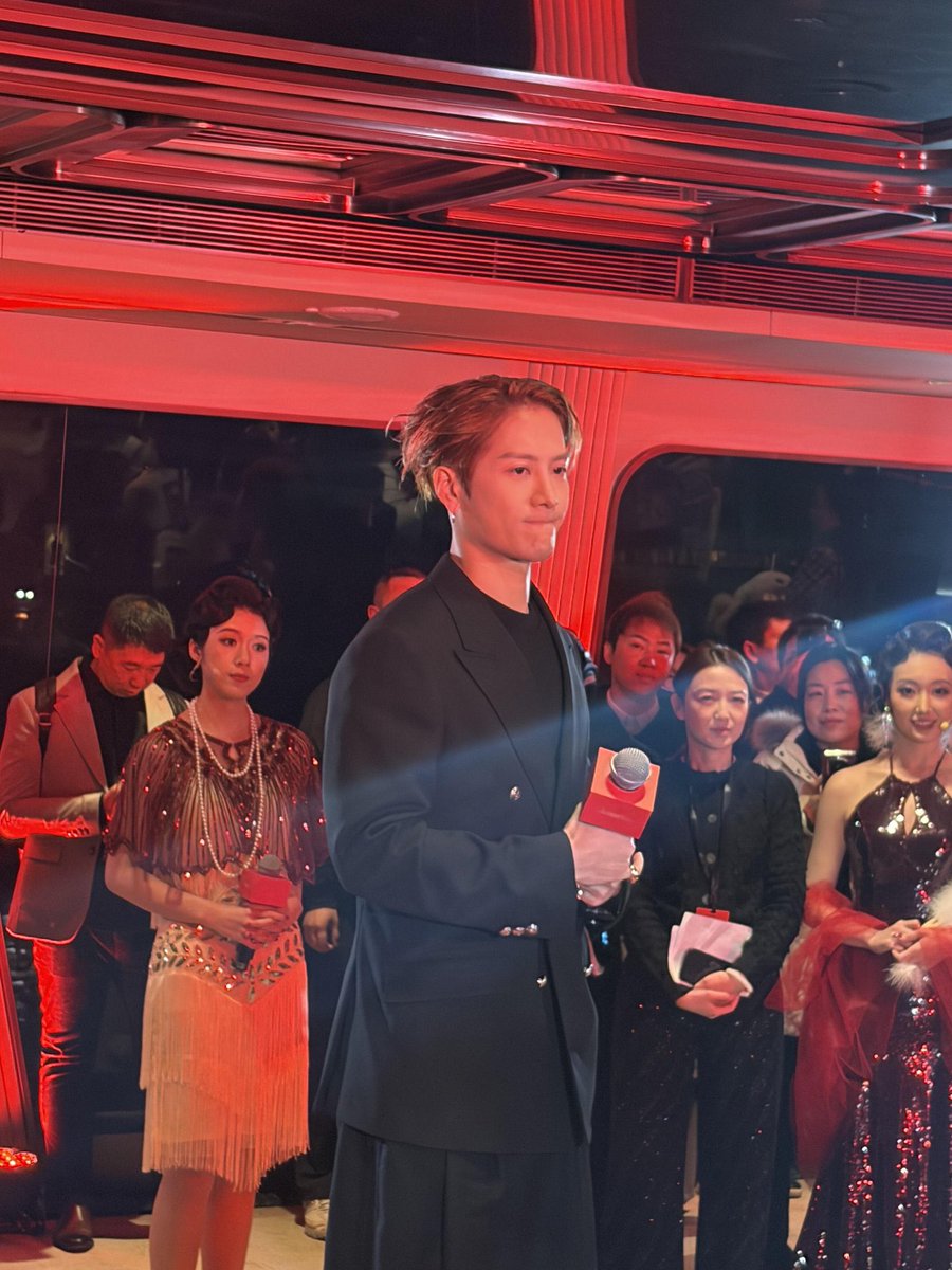 MagicMBR's tweet image. 📸 • 唐子森 via XHS

Jackson no evento da Hennessy, em Xangai.

#JacksonWang #王嘉尔 #잭슨 #TEAMWANG @JacksonWang852