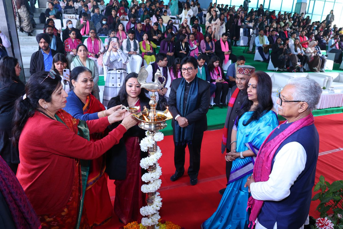 Janki Devi Memorial College tweet media