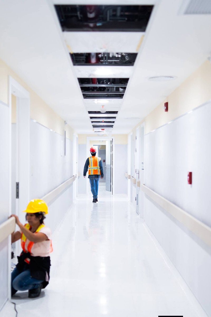 La Sala Neonatal del Hospital Escuela, obra de <a href="/XiomaraCastroZ/">Xiomara Castro de Zelaya</a> 😍