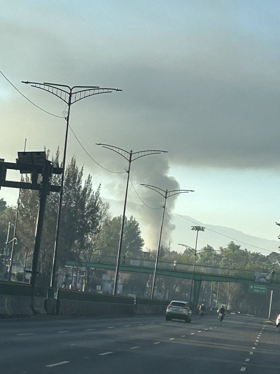 cmorado's tweet photo. @WRADIOMexico @warkentin saben que pasa rumbo hacia #xochimilco ? https://t.co/Y5seLVab9e