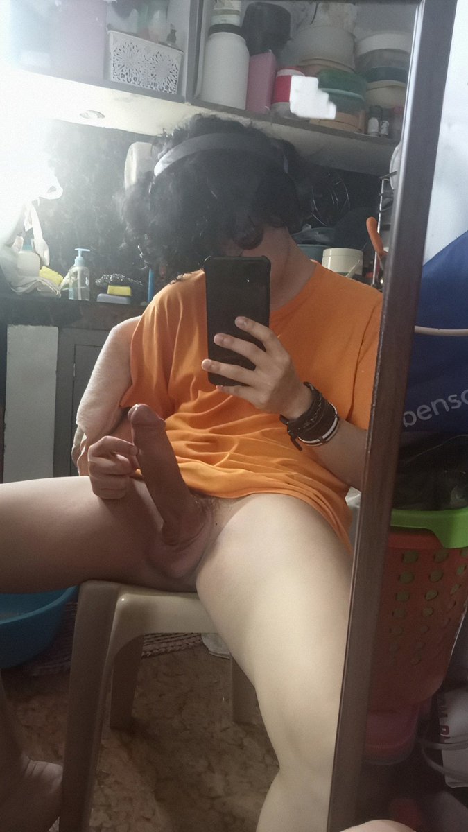anniko1434's tweet photo. Puberty goes crzy sksksksk https://t.co/QnK5DYhaU8