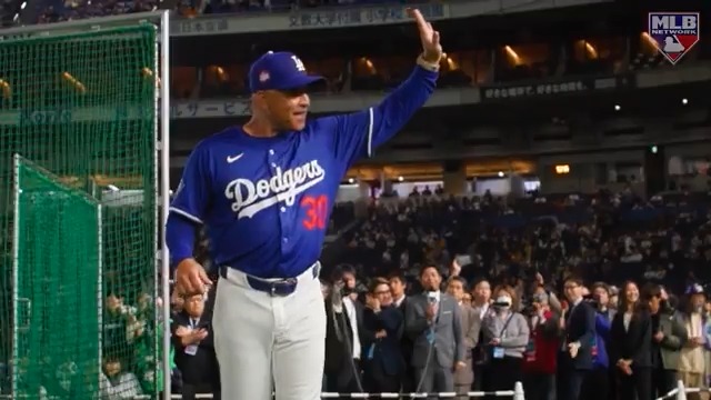From being born in Okinawa, Japan to managing a team of Japanese superstars with the Dodgers, Dave Roberts has always held a piece of Japan in his heart 🇯🇵
Tune in NOW to catch the latest MLB Network Special: Bob Costas with Dave Roberts 📺