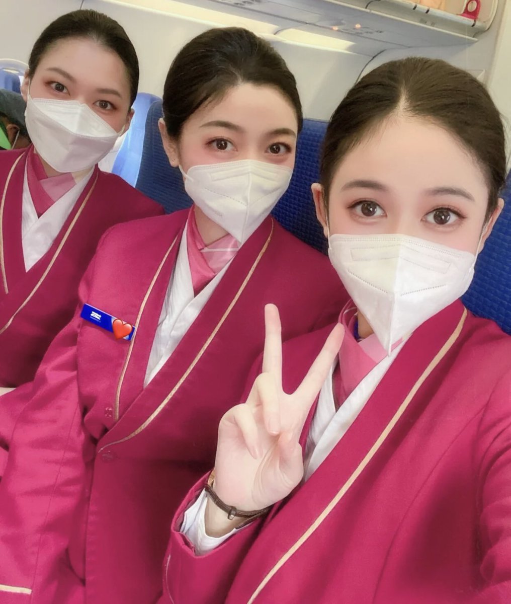 北京南航空乘 冉冉↫ tweet media