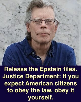 bluhue123's tweet image. Stephen King