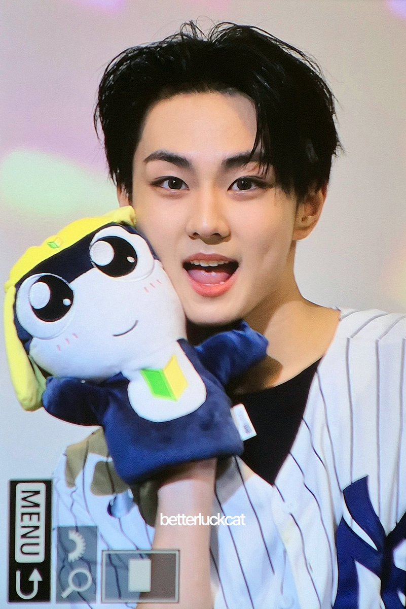 betterluckcat's tweet image. 260122 💙💛 #정원 #JUNGWON #ENHYPEN