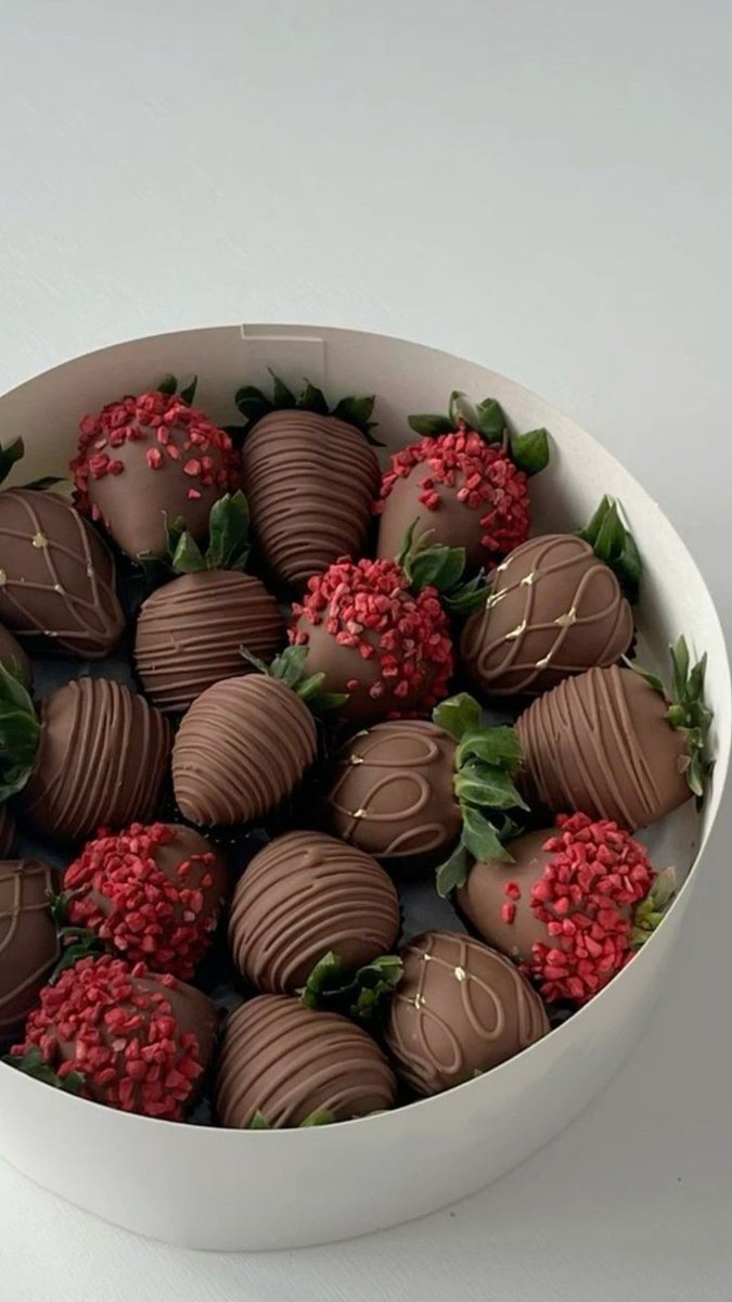 its_snooki_'s tweet image. 