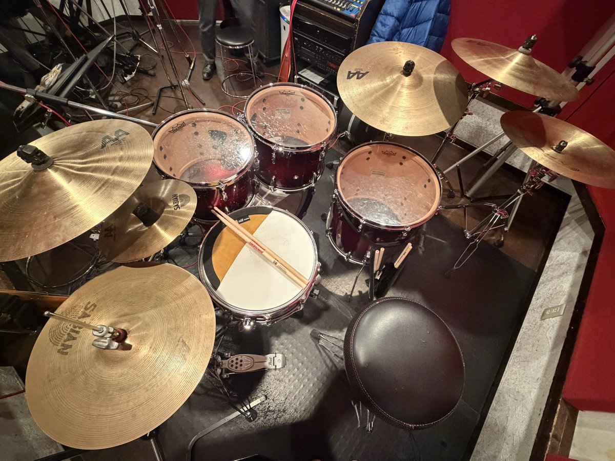 【#木村一男とベイクドポテト】

今日もみっちりリハでした！
新曲の方向性が見えてきました🤓

明日1/23(金)は
大塚Welcomebackにて
ベイクド企画！！

気付けば2週連続の企画だ笑

ベイクドファミリーvol.1を宜しくお願いします🙇‍♂️