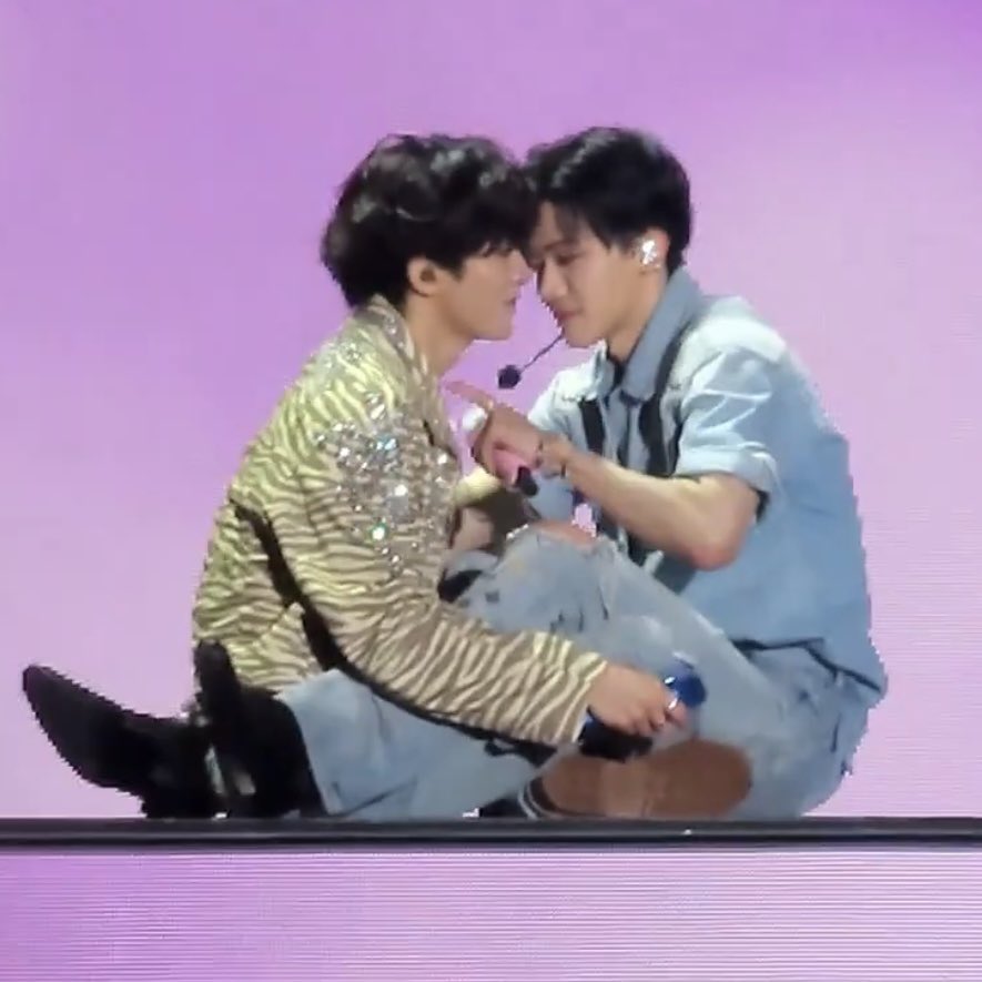 “dont ship them” LOOK AT THEM