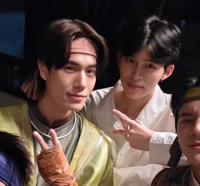 mbw2721's tweet image. #ปอนด์ภูวินทร์

ให้ภาพมันเล่า…🤭

JASPER                                       Scarlet heart