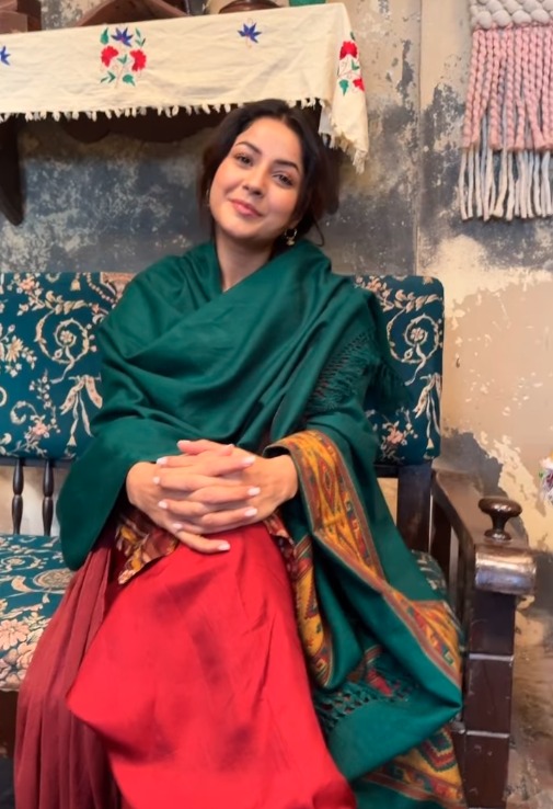 pollywoodtadka's tweet image. Shehnaaz Kaur Gill ਨੇ ਕਰ ਰਹੀ ਹੈ ਆਪਣੀ ਨਵੀਂ ਫ਼ਿਲਮ ਦੀ ਸ਼ੂਟਿੰਗ  
#ShehnaazKaurGill #Actress #NewMovie @ishehnaaz_gill