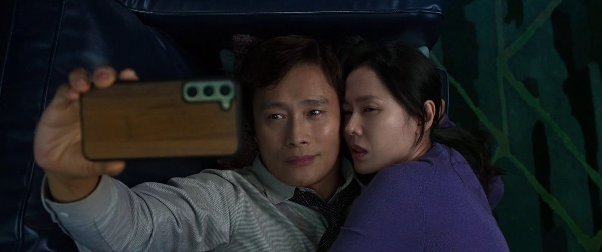 PabloPlanovsky's tweet image. Ninguna nominación al Oscar para No Other Choice, que es mejor que varias de las películas nominadas este año.
Park Chan-wook es uno de los mejores cineastas que hay, pero nunca una película suya fue nominada al Oscar. Una vergüenza.