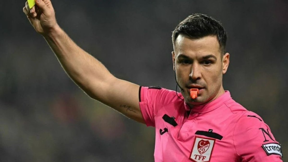 fenersarsilmaz's tweet image. UEFA yetkililerini Fenerbahçe - Göztepe maçına Kadıköy’e davet ediyoruz!

Cihan Aydın gibi skandal kararlarıyla tanınan bir hakemin yöneteceği bu maçta vereceği her haksız kararı, her bariz yanlışı bizzat gözlerinizle izlemenizi istiyoruz.

Bu artık bitmeli!

Fenerbahçe, dünya…