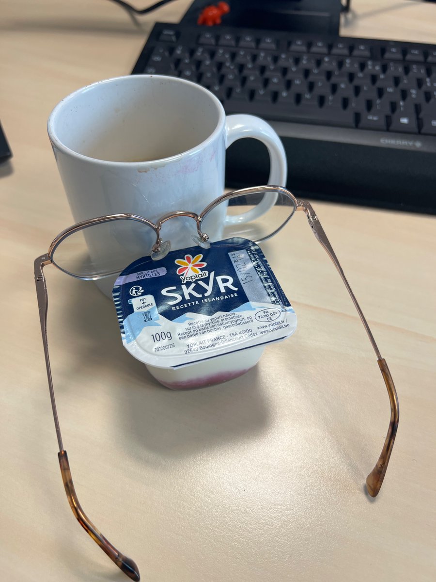shamou44's tweet photo. Petit Skyr au travail.
En train de bosser
En train de boire un café 
En train de planifier ses vacances d’été 
En train de se prélasser 

#petitepausegourmande #yoplaitskyr @yoplaitfrance https://t.co/52hIiCVSTr