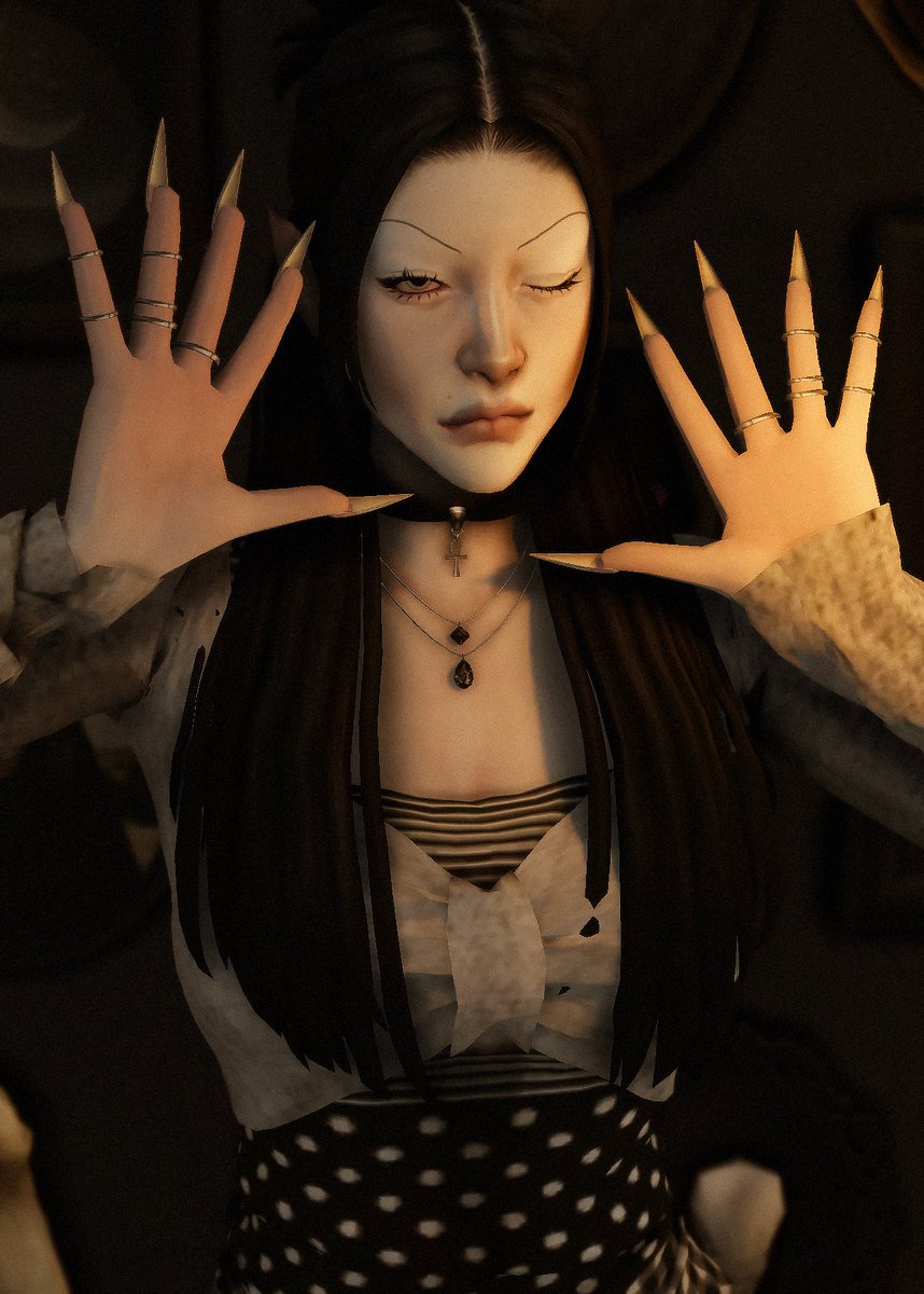 strangestvilles's tweet image. on a different planet