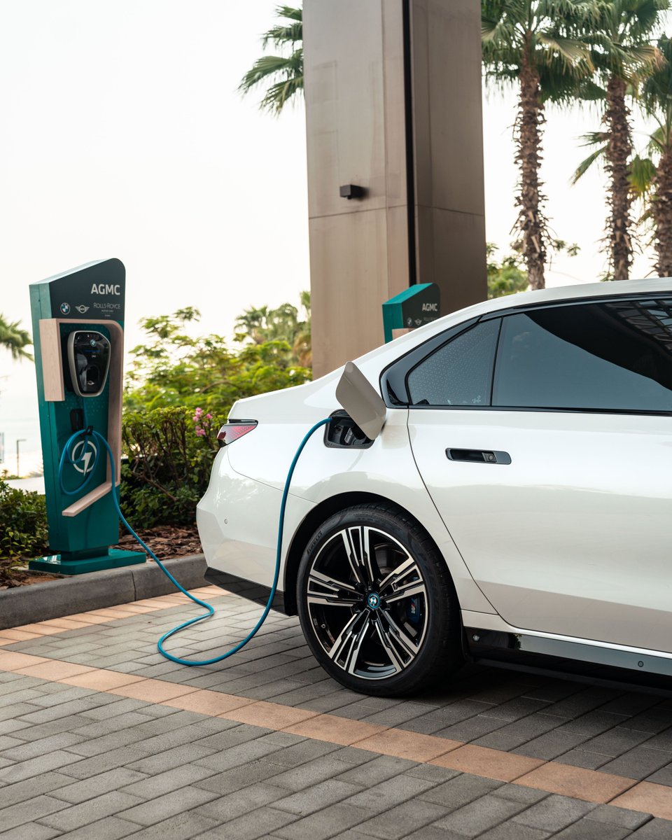 Electric Drive. Executive Presence. Pure BMW. 

أداء كهربائي، وحضور استثنائي، وروح BMW الخالصة.

#AGMCBMW #BMW #BMWElectric #THEi7 #i7