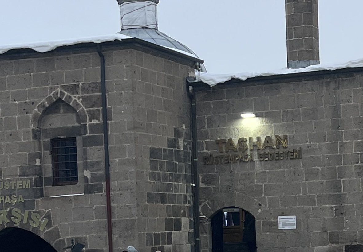 Erzurum aynı Erzurum. Kar ve soğuk.