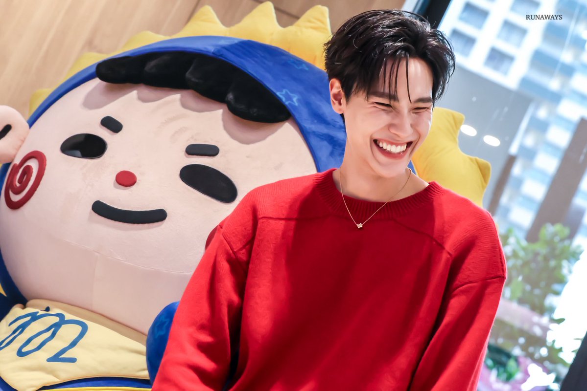 _runaway_s's tweet image. แค่ยิ้มก็พอ ;)

MRS PRESS TOUR
#MyRomanceScammerLIVE
@jnnrrs #junniorrs 
@jummo__gmmtv 
#ชีนวร